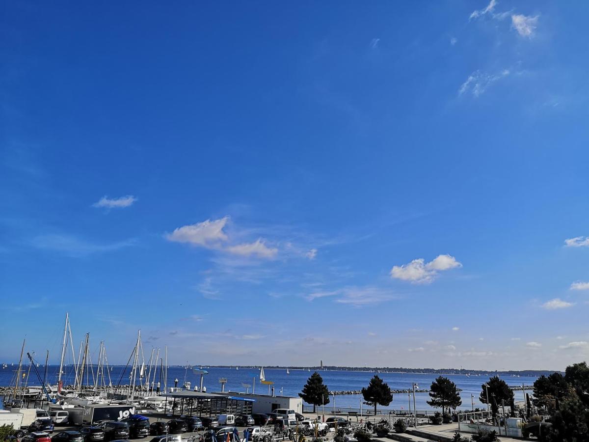 Sunny Seaside Apartment 킬 외부 사진